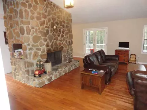 109 Berkeley Ct, Clemson, SC 29631 photo 8