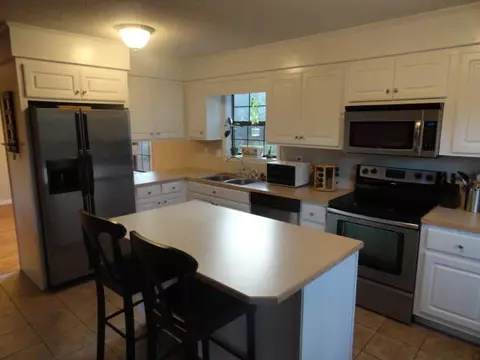 109 Berkeley Ct, Clemson, SC 29631 photo 4