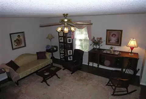 192 Heather Dr, Central, SC 29630 photo 4