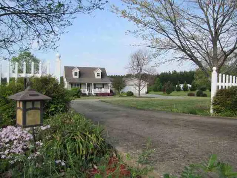 691 Sam Brown Rd, Seneca, SC 29678 photo 1