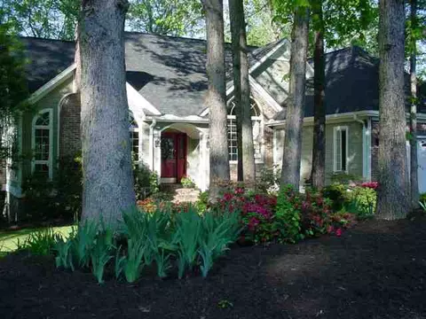 205 Delphi Dr, Seneca, SC 29672 photo 2
