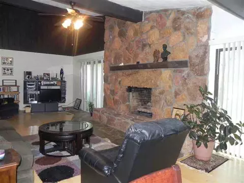 130 Cobblestone Dr, Central, SC 29630 photo 4