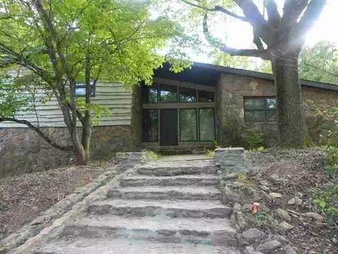 130 Cobblestone Dr, Central, SC 29630 photo 1