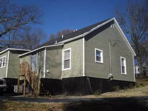 200 S 9th St, Easley, SC 29640 photo 3
