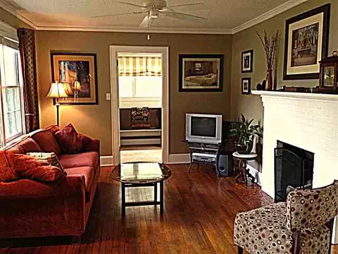 522 E Main St, Pendleton, SC 29670 photo 8