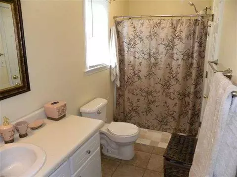 106 Allison Ct, Easley, SC 29642 photo 13