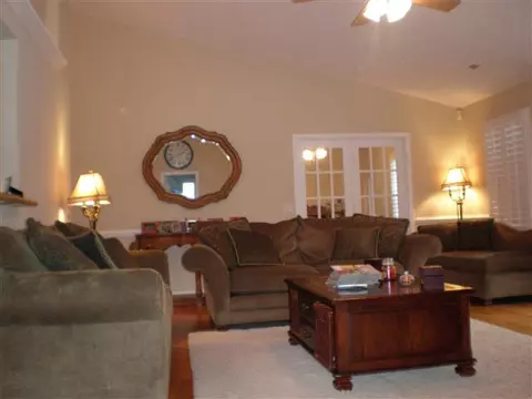 102 Sunny Hl, Pendleton, SC 29670 photo 3