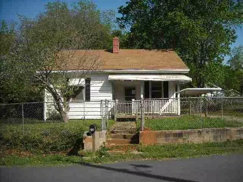35 Ames St, Seneca, SC 29678 photo 1