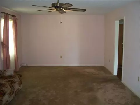1424 E Calhoun, Anderson, SC 29621 photo 3