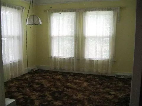 305 Heyward Ave, Honea Path, SC 29654 photo 10