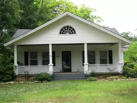 305 Heyward Ave, Honea Path, SC 29654 photo 2