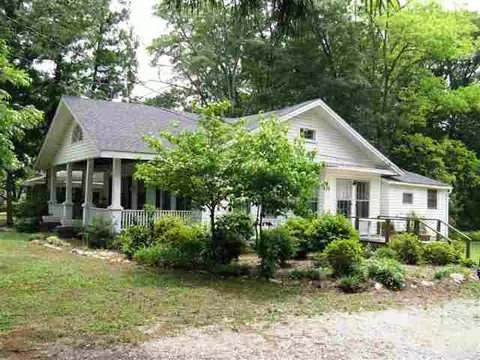 305 Heyward Ave, Honea Path, SC 29654 photo 1