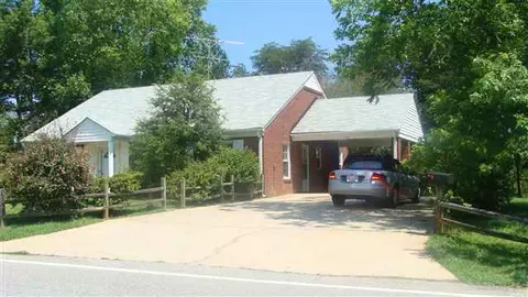 710 Playground Rd, Walhalla, SC 29691 photo 2