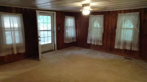 215 Rock Ln, Seneca, SC 29678 photo 4