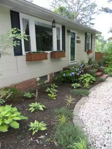 1004 Hopkins Ave, Pendleton, SC 29670 photo 2
