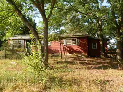 501 E Broad St, Iva, SC 29655 photo 4