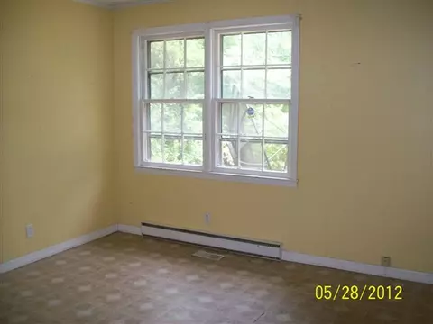 2 Crescent Dr, Williamston, SC 29697 photo 3