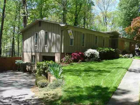 214 Heather Dr, Central, SC 29630 photo 2