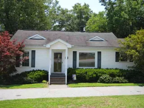 606 E Cedar Rock St, Pickens, SC 29671 photo 1
