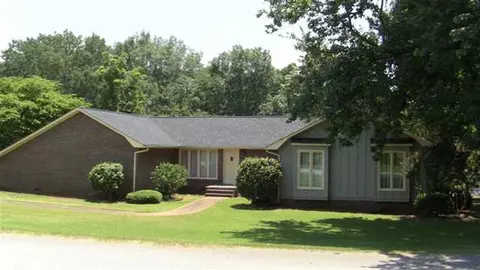 109 Letson Cir, Walhalla, SC 29691 photo 1