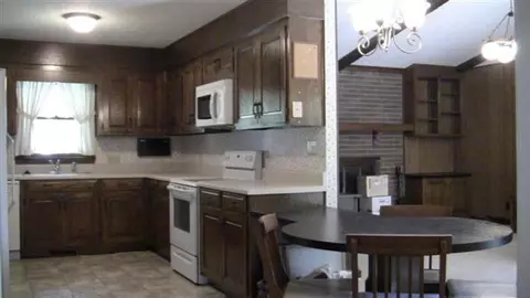 109 Letson Cir, Walhalla, SC 29691 photo 3