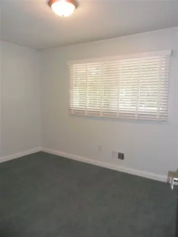 111 Robinall Dr, Easley, SC 29642 photo 8