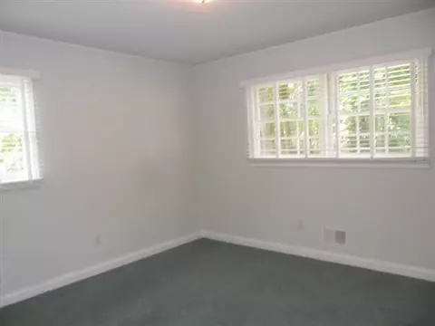111 Robinall Dr, Easley, SC 29642 photo 9