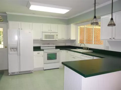 111 Robinall Dr, Easley, SC 29642 photo 4