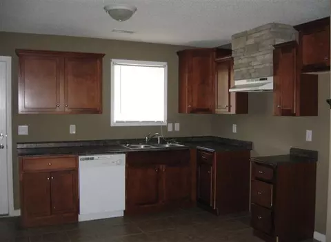 17 Saluda St, Honea Path, SC 29654 photo 9