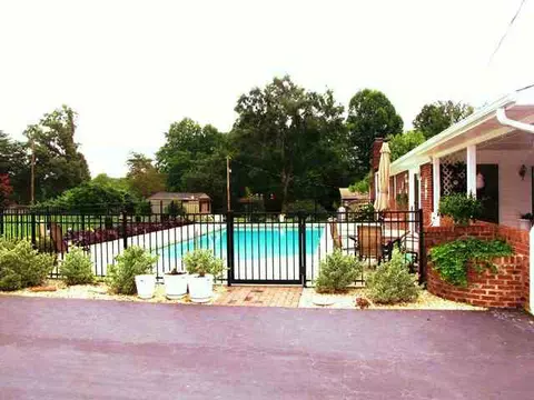 107 Forest Park Dr, Easley, SC 29642 photo 4