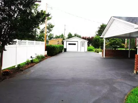 107 Forest Park Dr, Easley, SC 29642 photo 2