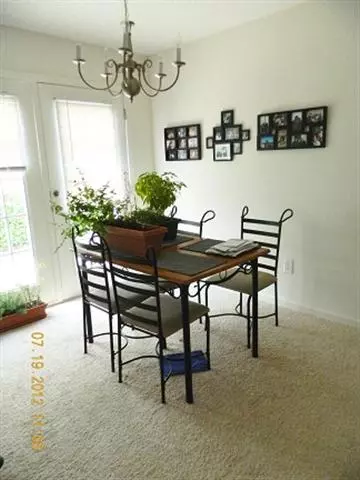 102 Antique Ct, Pendleton, SC 29670 photo 3
