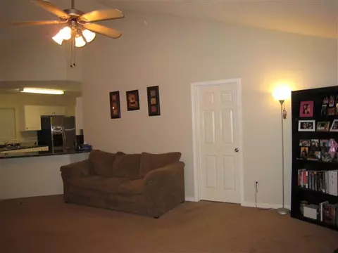 1043 Williams St, Pendleton, SC 29670 photo 3