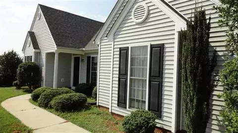 110 Lighthouse Dr, Williamston, SC 29697 photo 2