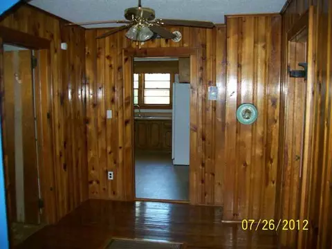 213 Gaines St, Central, SC 29630 photo 3