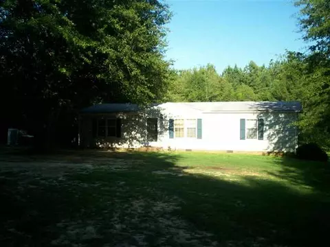 6 Bowhunter Ln, Pelzer, SC 29669 photo 2