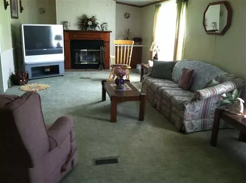 423 Finley Rd, Easley, SC 29642 photo 4