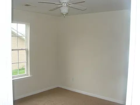 211 Hazel Dr, Easley, SC 29640 photo 10