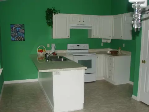 211 Hazel Dr, Easley, SC 29640 photo 5