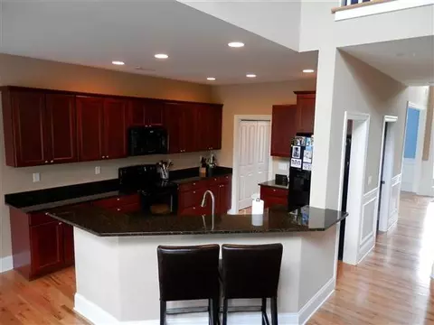 421 Coldstream Ct, Seneca, SC 29678 photo 4