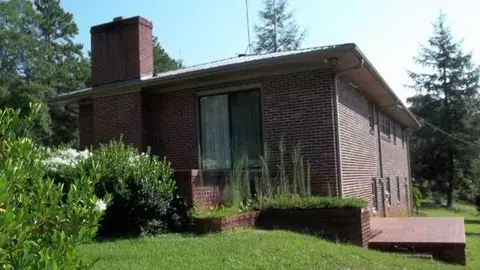 215 Suttles Rd, Westminster, SC 29693 photo 2