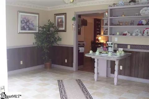 1055 Cherokee Rd, Pelzer, SC 29669 photo 8
