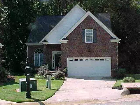 122 Commons Dr, Easley, SC 29642 photo 3