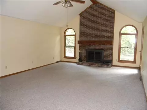 115 Shadowood Dr, Clemson, SC 29631 photo 2