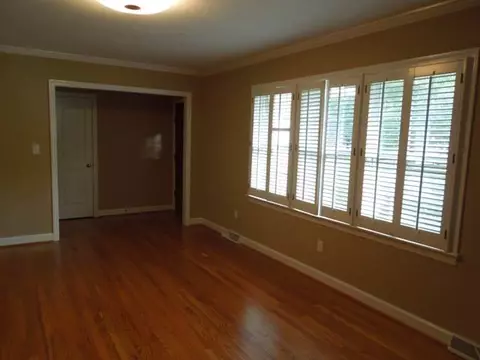 14 Duke St, Pendleton, SC 29670 photo 4