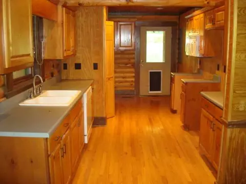 366 White Oak Rd, Central, SC 29630 photo 5