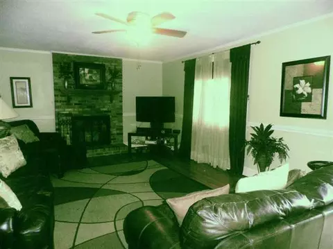 302 Parkway Dr, Easley, SC 29640 photo 4