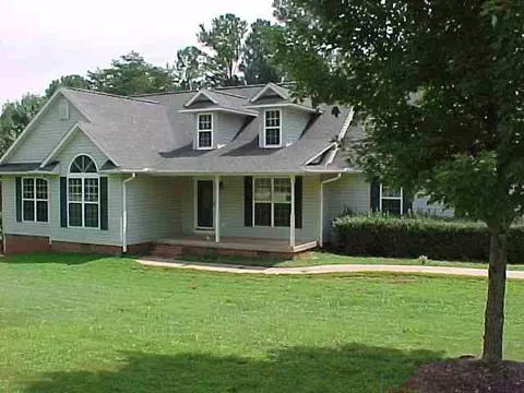 100 Jamlette Dr, Walhalla, SC 29691 photo 1