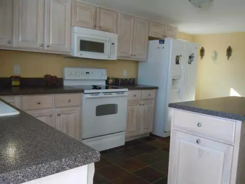 104 Finley Rd, Easley, SC 29642 photo 8
