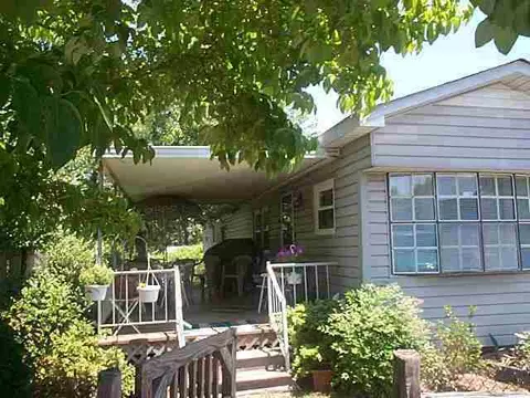 209 Regency St, Easley, SC 29640 photo 1